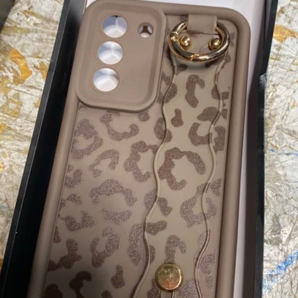 Mowime Leopard Print Smartphone Case with Hand Strap